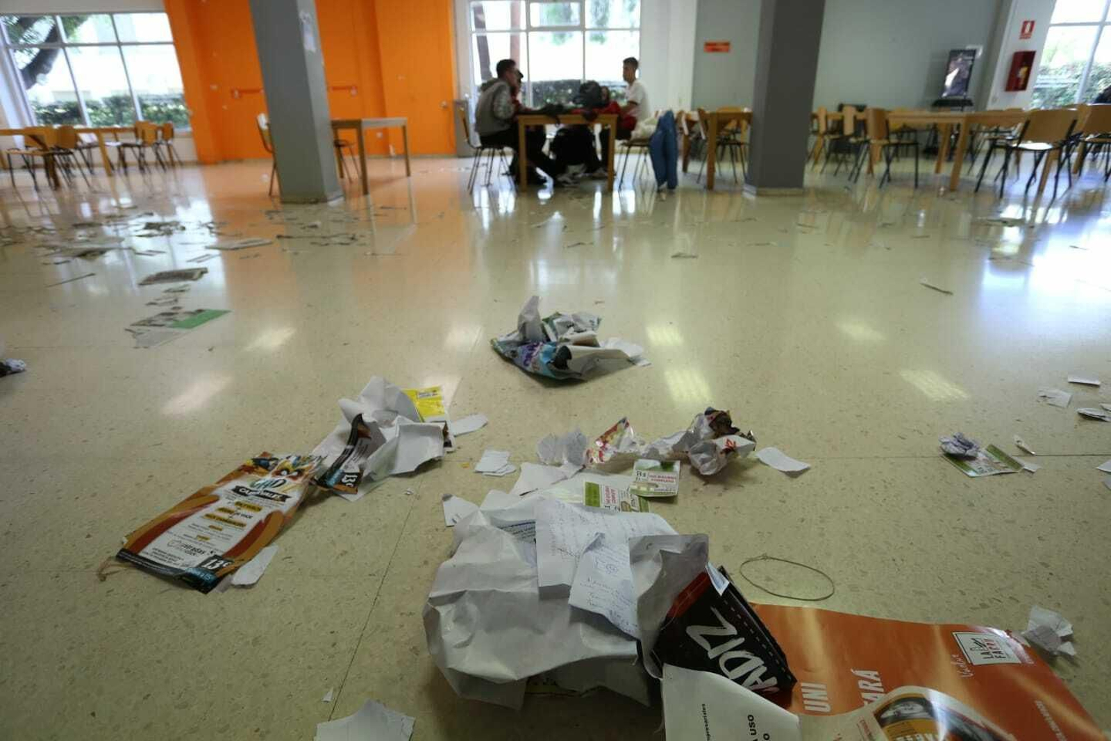 Fotos de la huelga de limpieza en la Universidad de Málaga