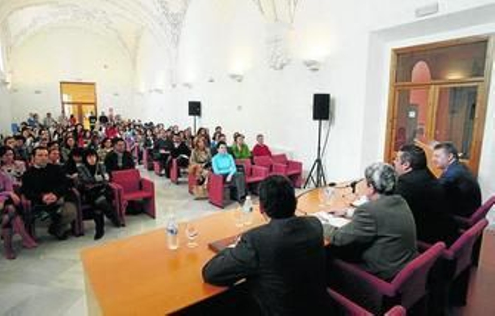 Más de un centenar de técnicos participaron ayer en las jornadas.