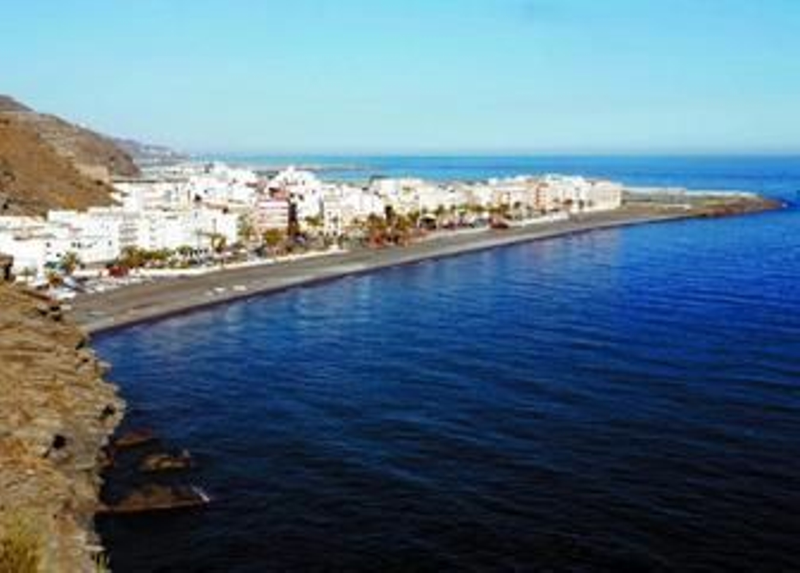 La erosión es uno de los principales problemas a los que se enfrentan las playas granadinas.