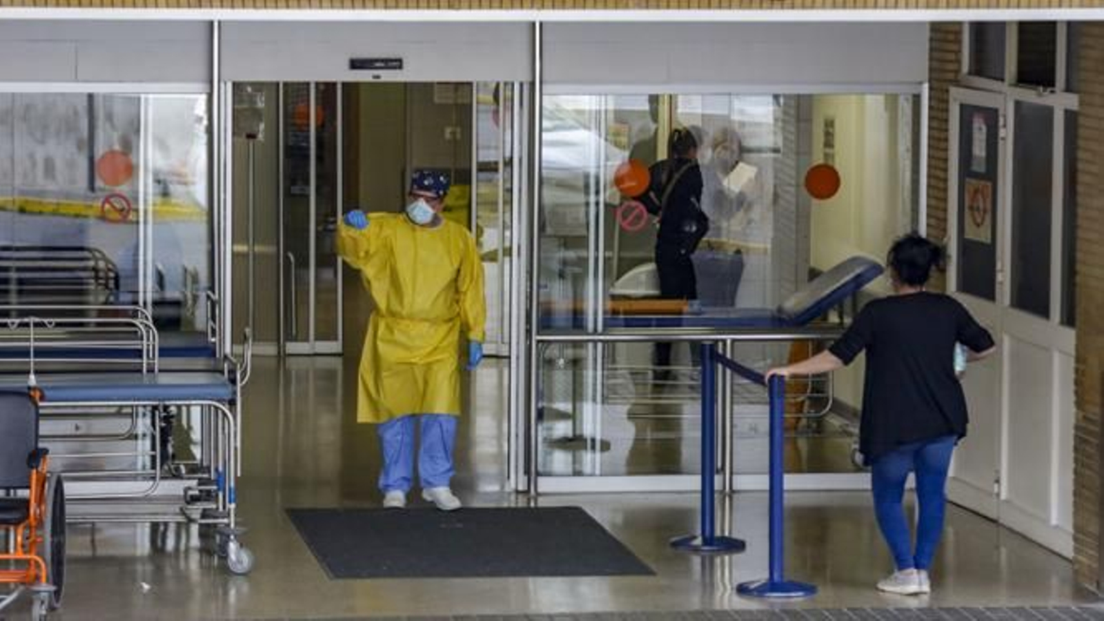 Uno de los accesos al Hospital Universitario Virgen del Rocío de Sevilla.