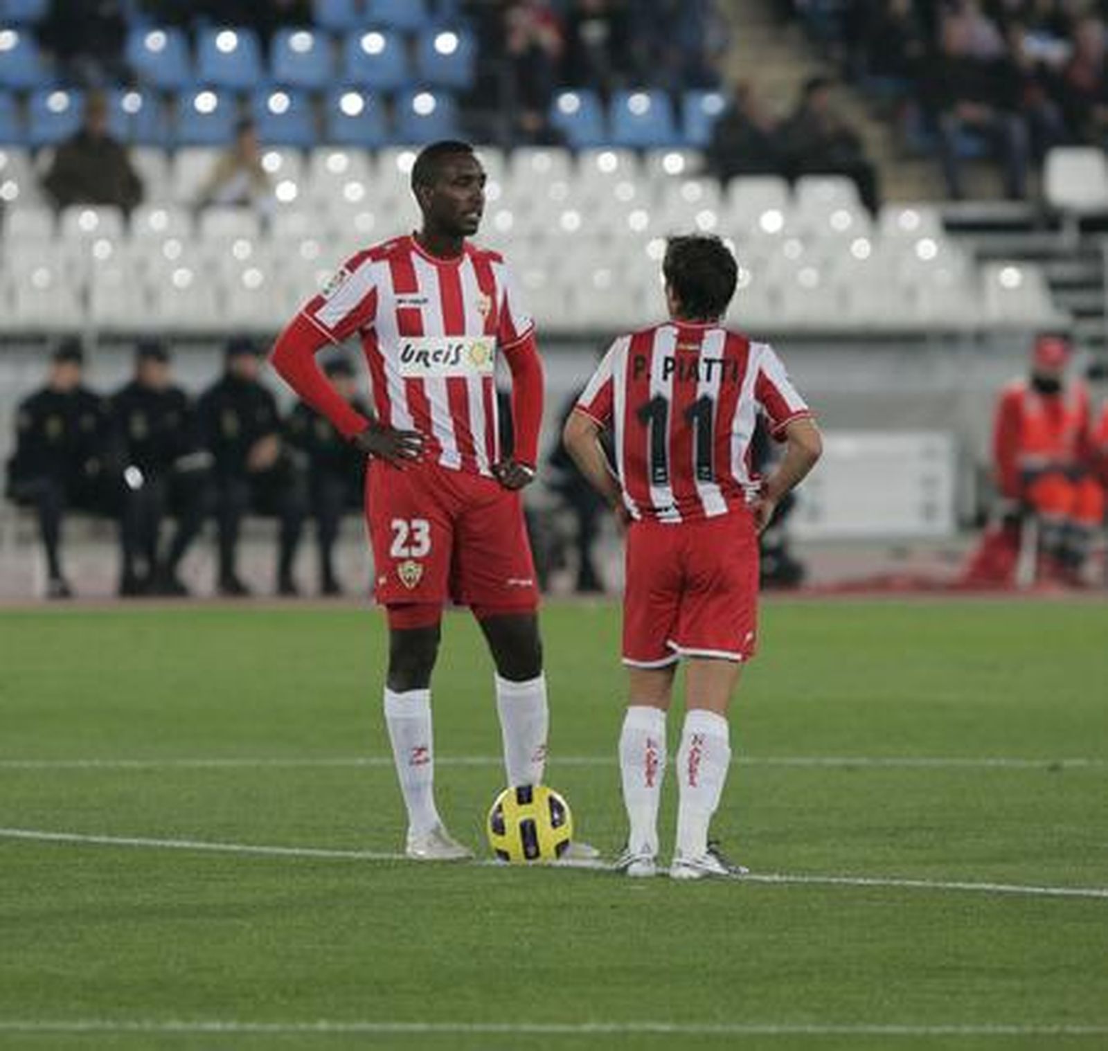 El Almería sufre una goleada histórica.

Foto: Javier Alonso
