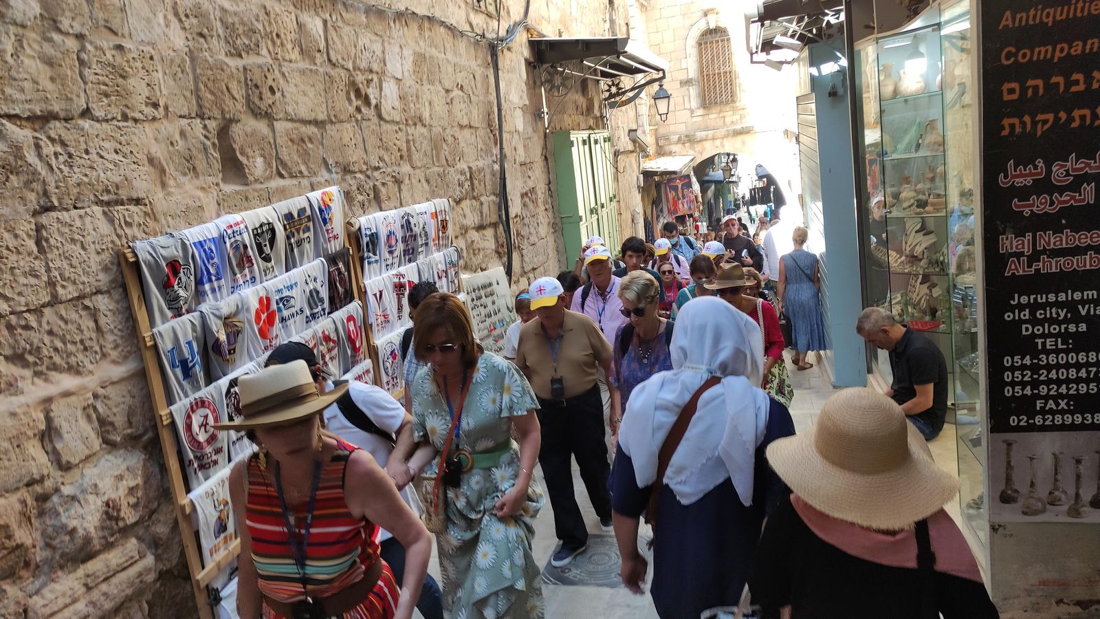 Todo discurre por el ajetreado barrio musulmán.