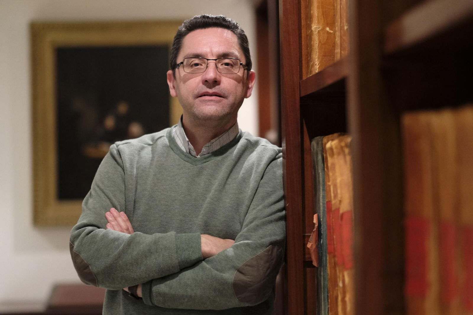 José Antonio Aparicio, en la hemeroteca de 'Diario de Cádiz'.