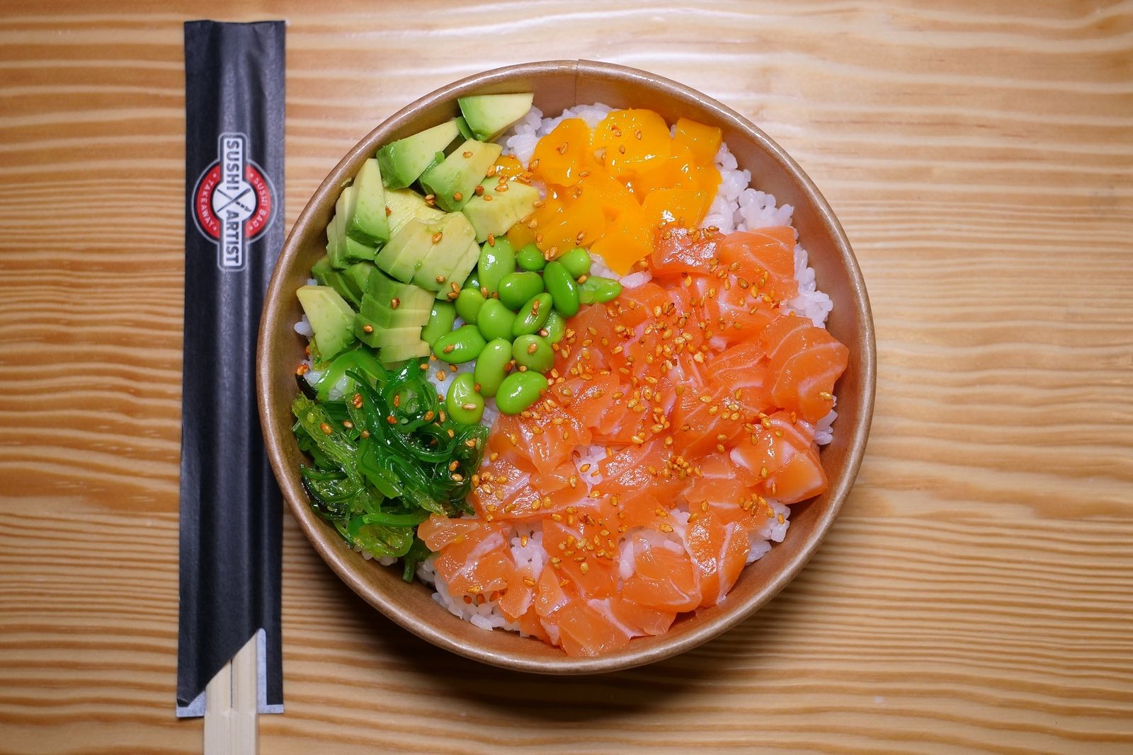 El nuevo sushi bar de Torre Sevilla ofrecerá platos de primera calidad para toda la familia con atención en el local, pedidos para llevar y servicio a domicilio.