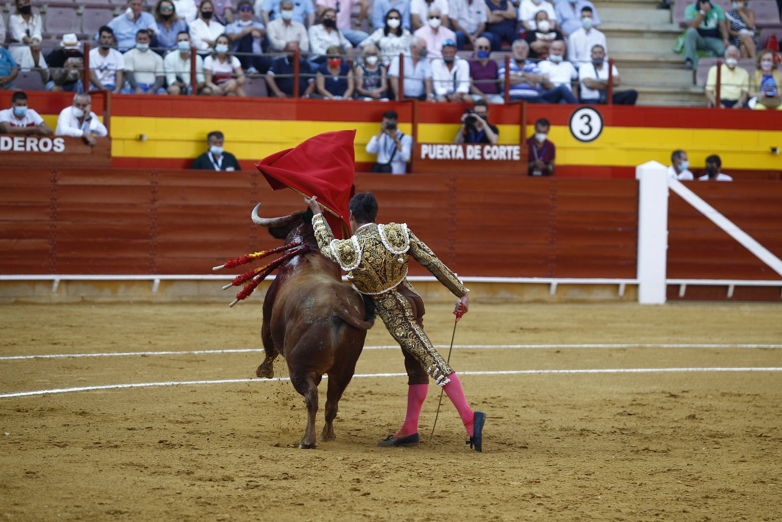 Fotogalería corrida de toros. Cayetano Rivera, Paco Ureña y Roca Rey. Roquetas de Mar.