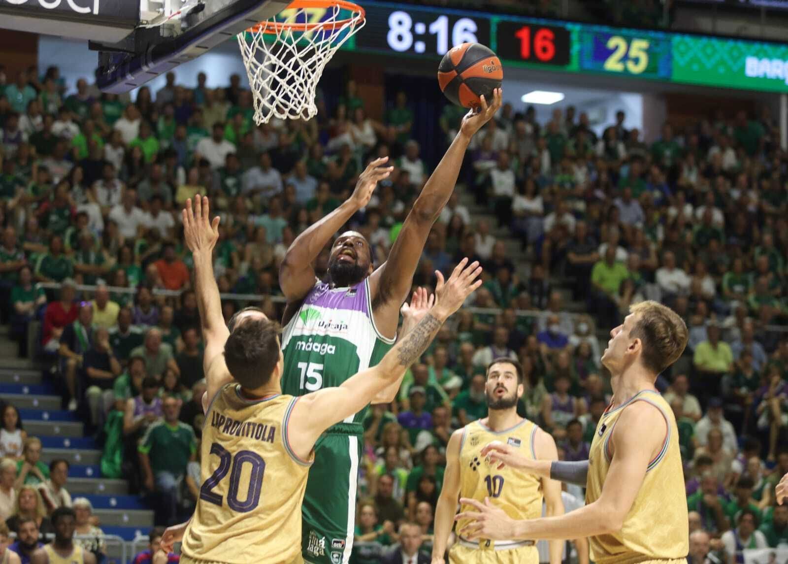 El Unicaja-Barcelona, en fotos