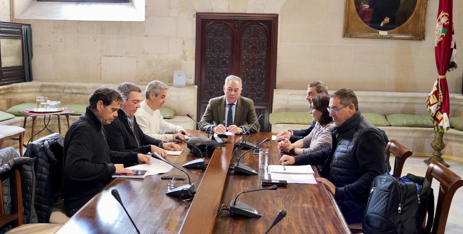Reunión mantenida este miércoles entre el alcalde y los representantes sindicales.