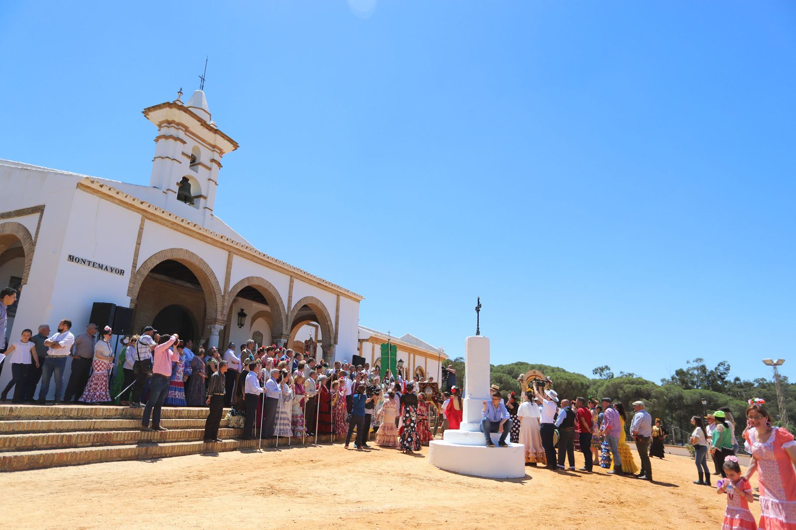 Imágenes de la presentación de las hermandades filiales ante la Virgen de Montemayor