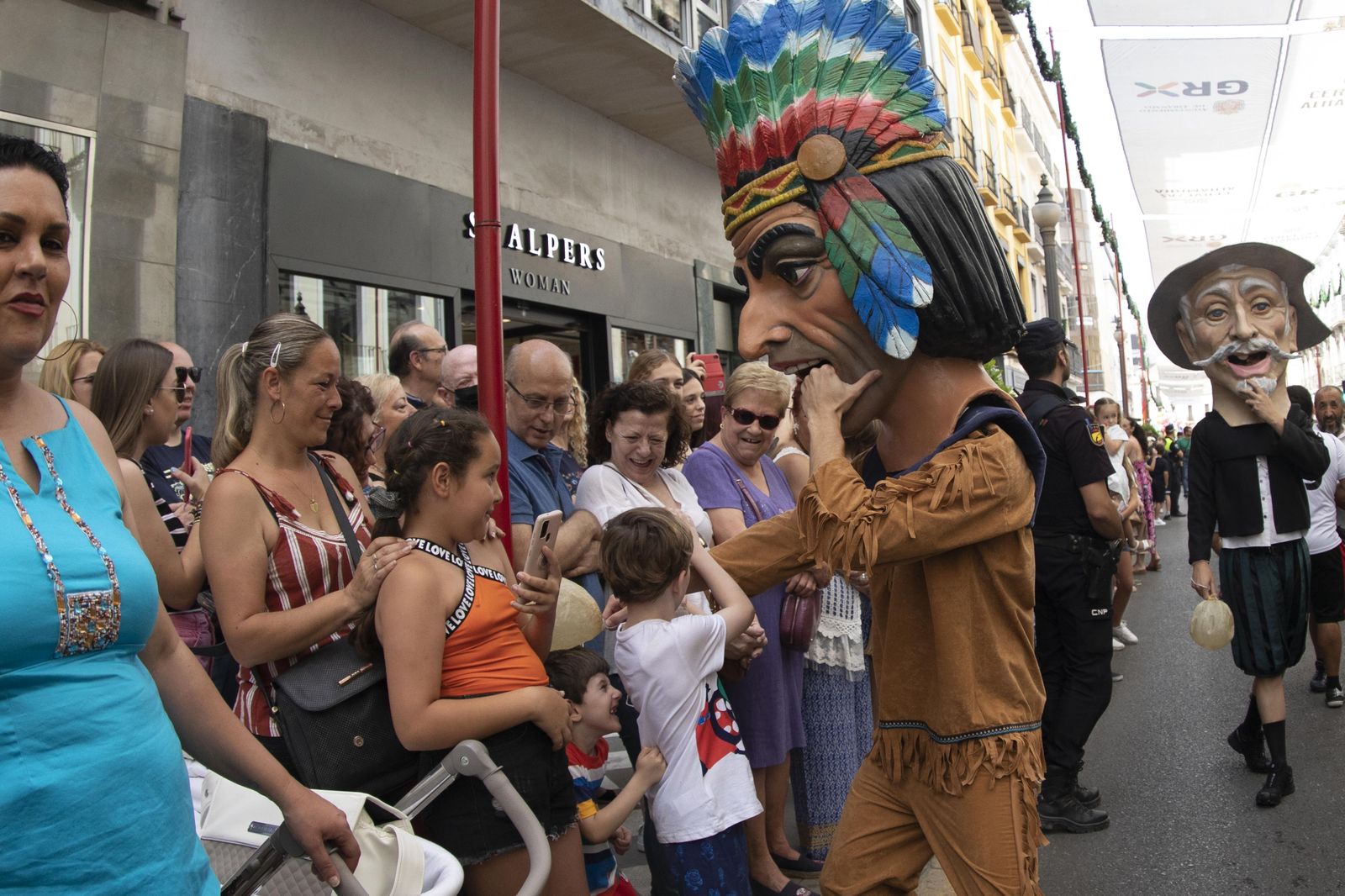 El regreso de la Tarasca a las calles de Granada, en imágenes