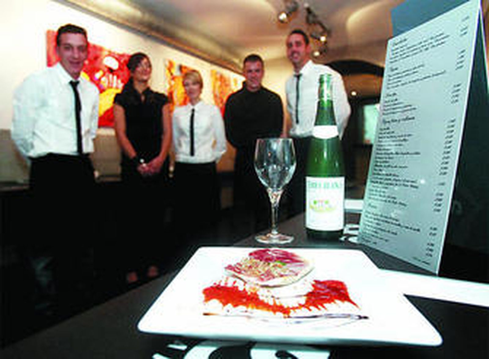 La plantilla del nuevo restaurante, ubicado en Cánovas del Castillo número 20.