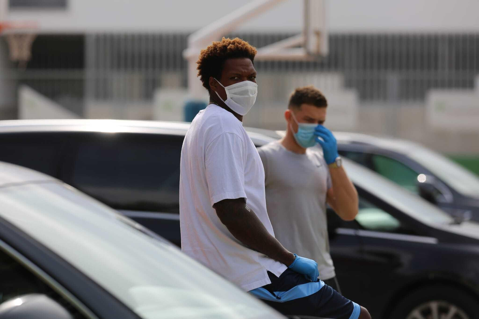 Deon Thompson y Gal Mekel, en Los Guindos.