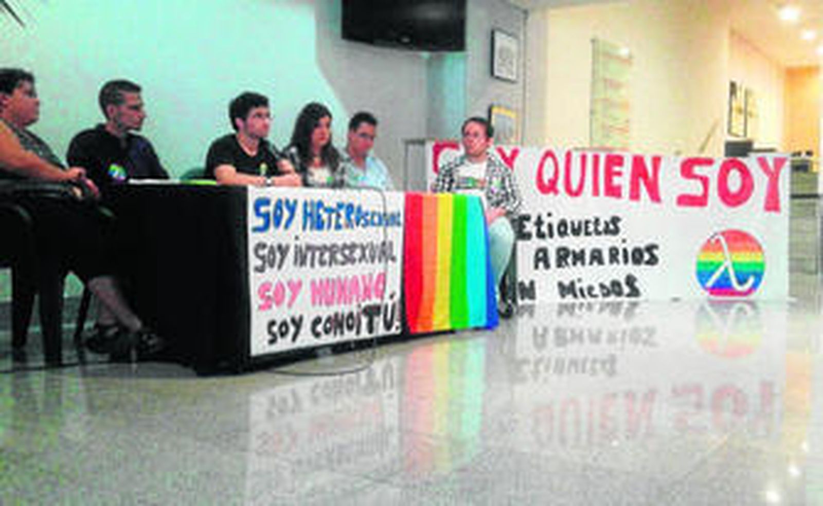 Acto de presentación del colectivo Lambda, en el Centro de Congresos.