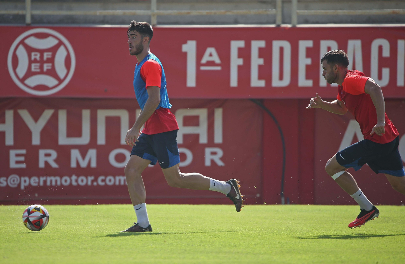 Fotos del entrenamiento del Algeciras CF en el estadio Nuevo Mirador