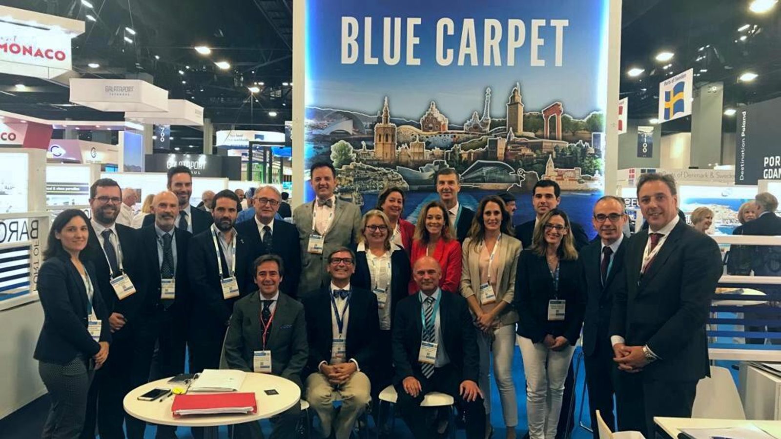 participantes en el Seatrade Cruise Global 2019 en Miami.
