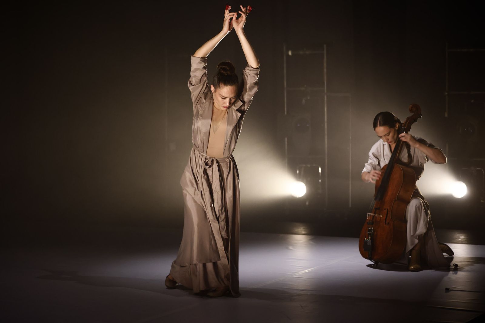 Florencia Oz e Isidora O'Ryan "Antípodas" Bienal de Sevilla, en imágenes