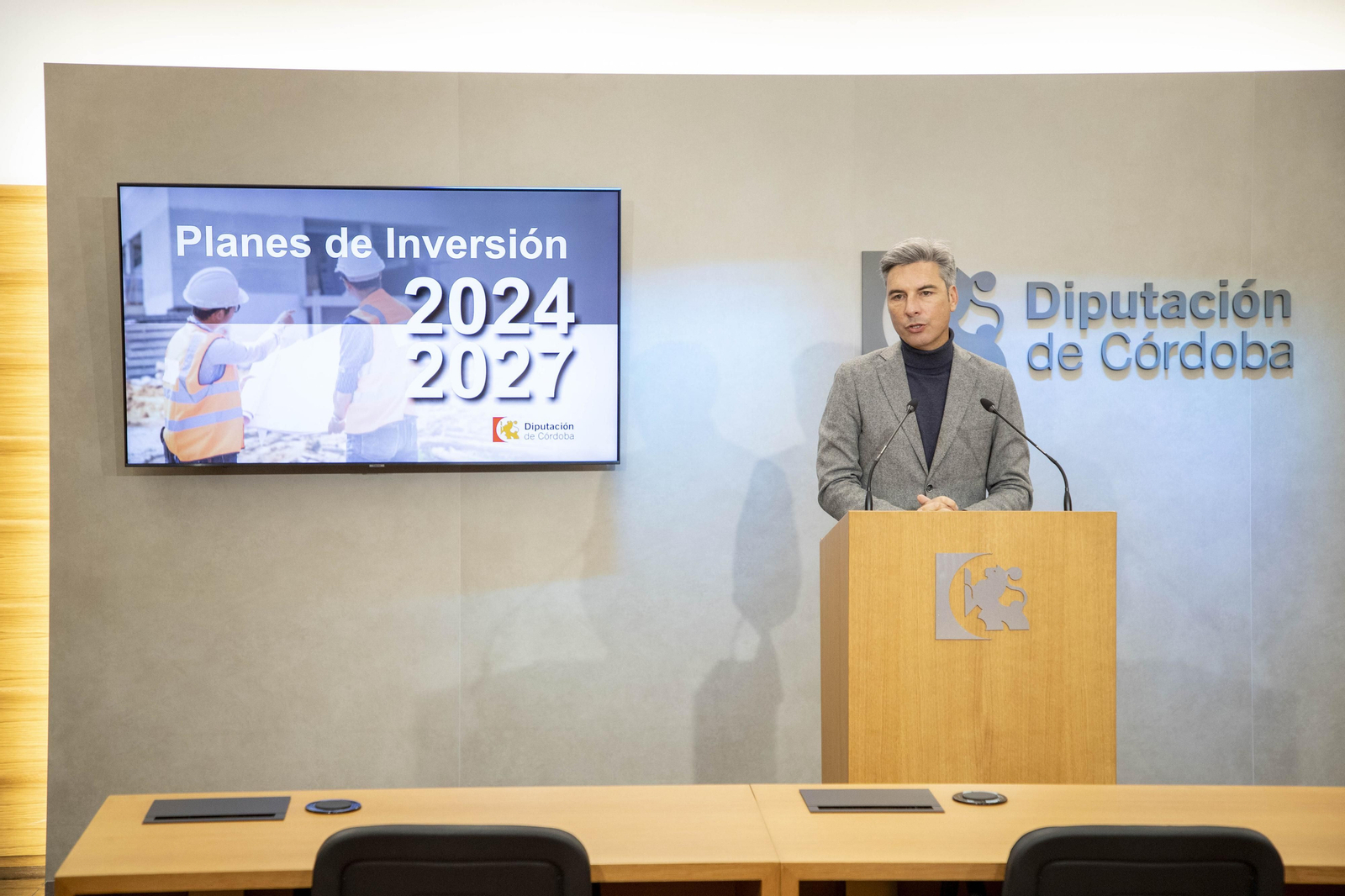 Andrés Lorite presenta los Planes de Inversión 2024-2027 Andrés Lorite presenta los Planes de Inversión 2024-2027