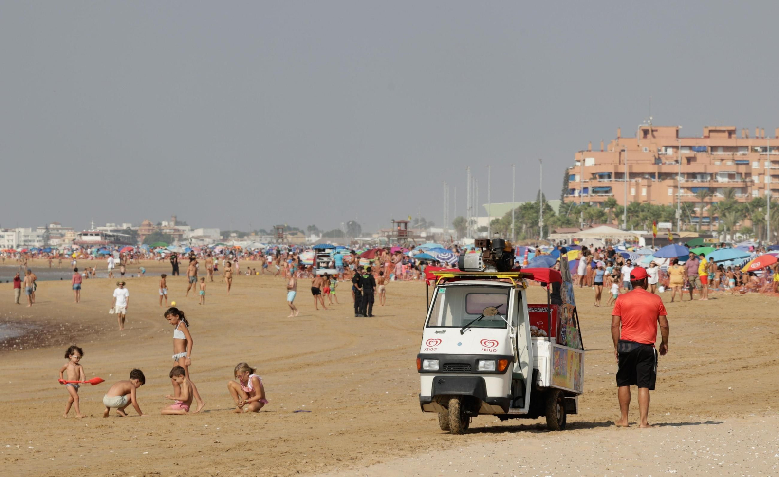 Imagen de la segunda jornada del ciclo final de las Carreras de Caballos de Sanlúcar 2025