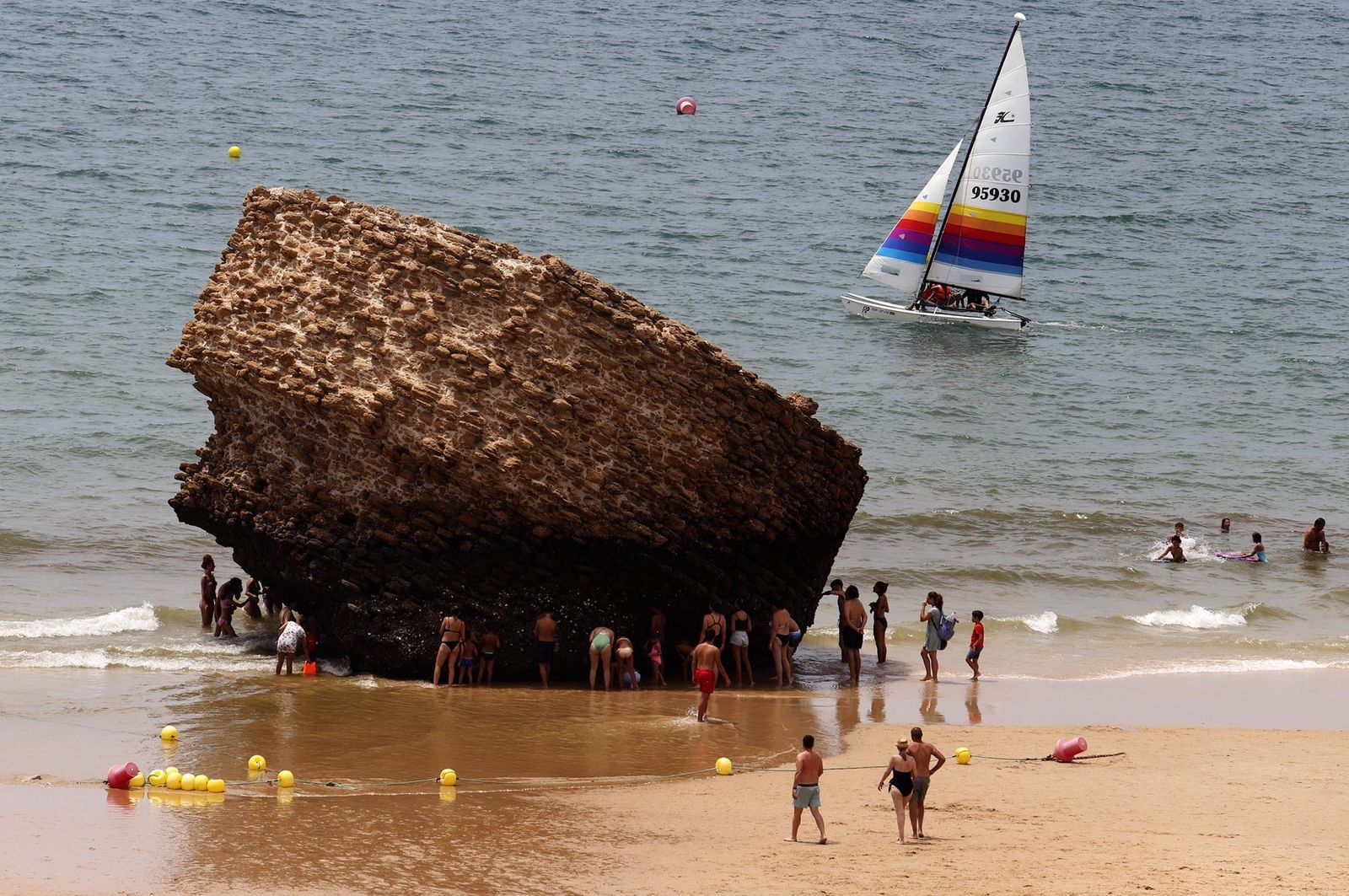 Un día en las playas de Huelva, en imágenes