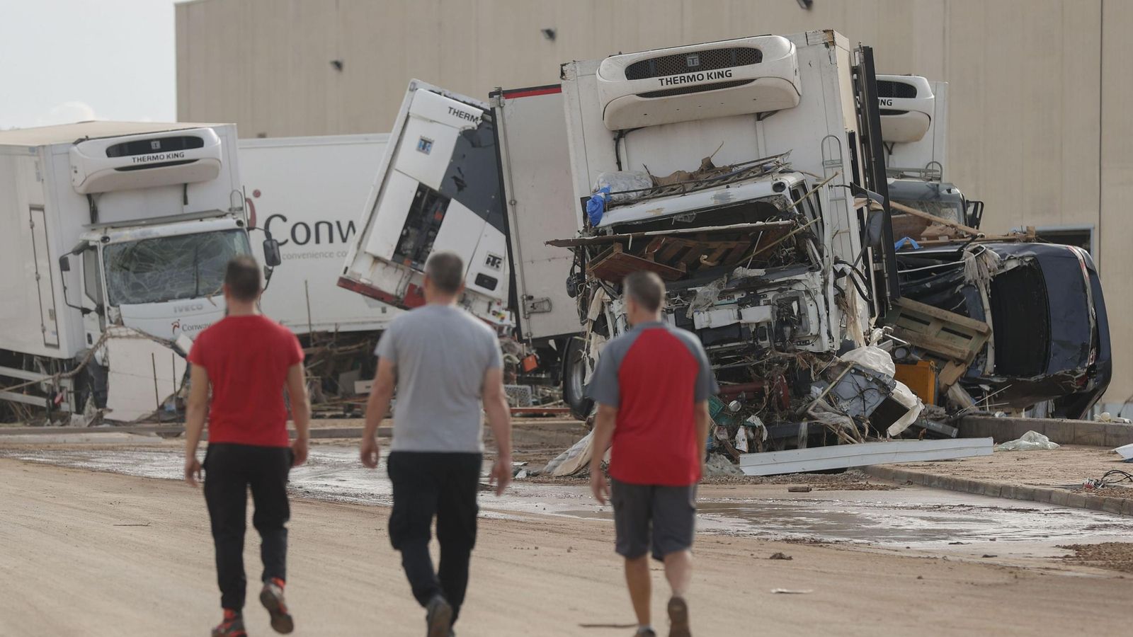 Valencia trata de recomponerse de los efectos trágicos de la DANA