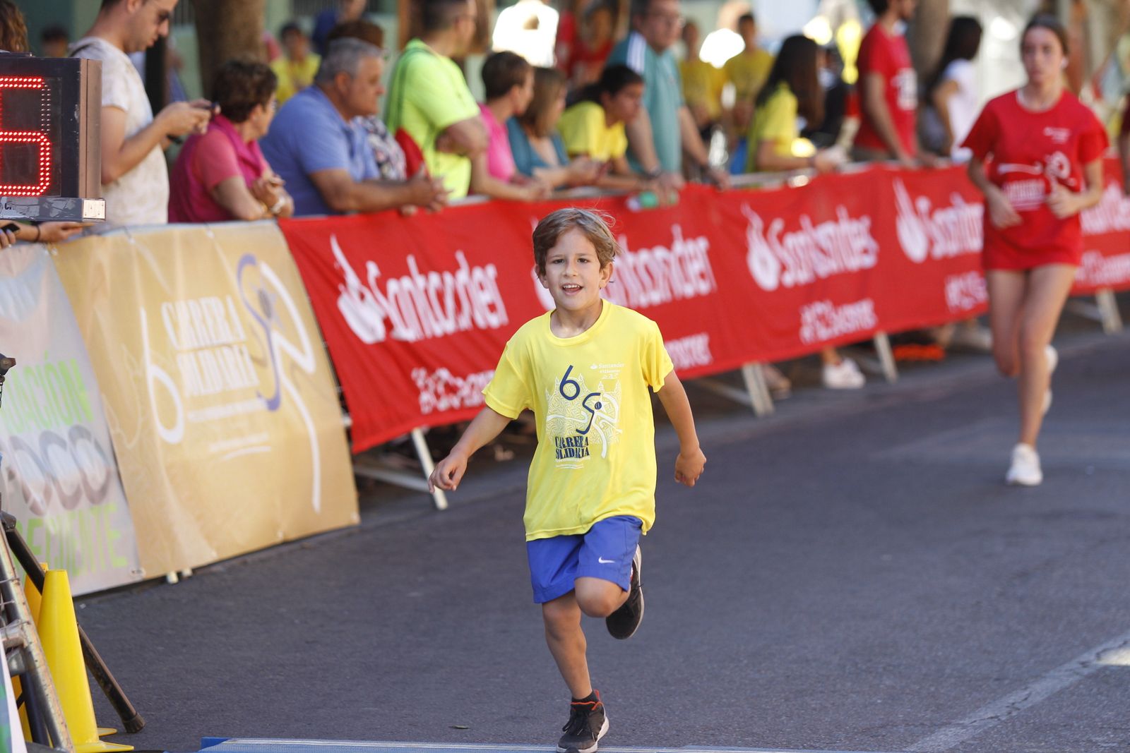 Fotogalería carrera atletismo popular enfermedades poco frecuentes. La Salle Almería