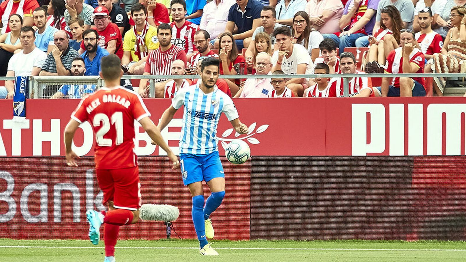 Juankar, durante el Girona-Málaga.