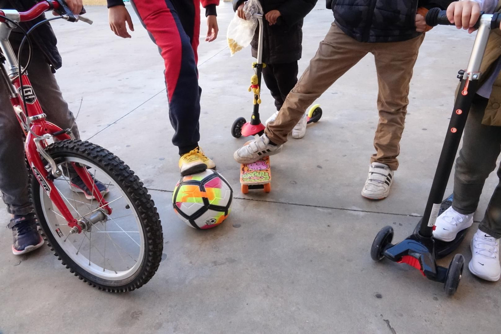 No votan ni contribuyen: qué más quieren.