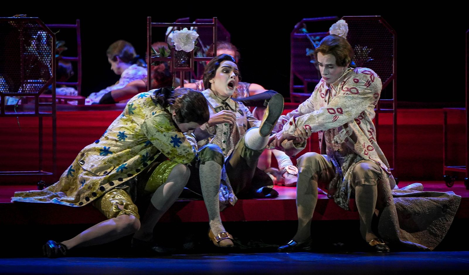 Imágenes de la ópera 'I Tre Gobbi' en el Teatro Villamarta