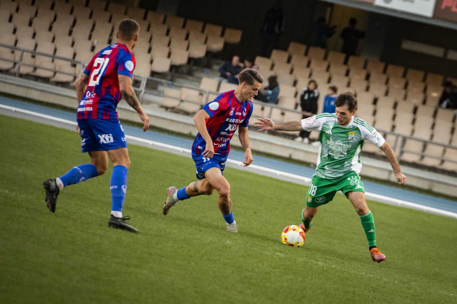 Imágenes del partido entre el Xerez CD y el Yeclano Deportivo en Chapín