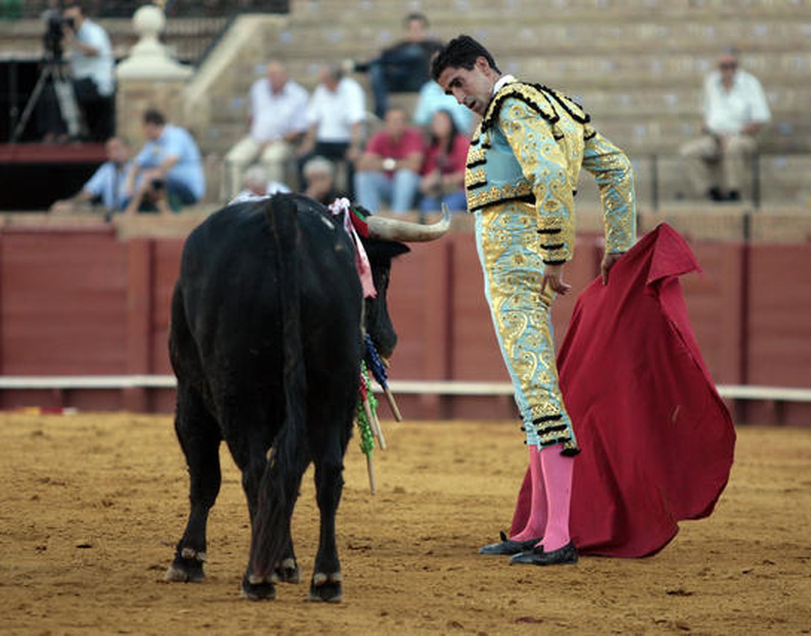 Luis Martín Núñez, de azul y oro con remates negros.

Foto: Juan Carlos Muñoz