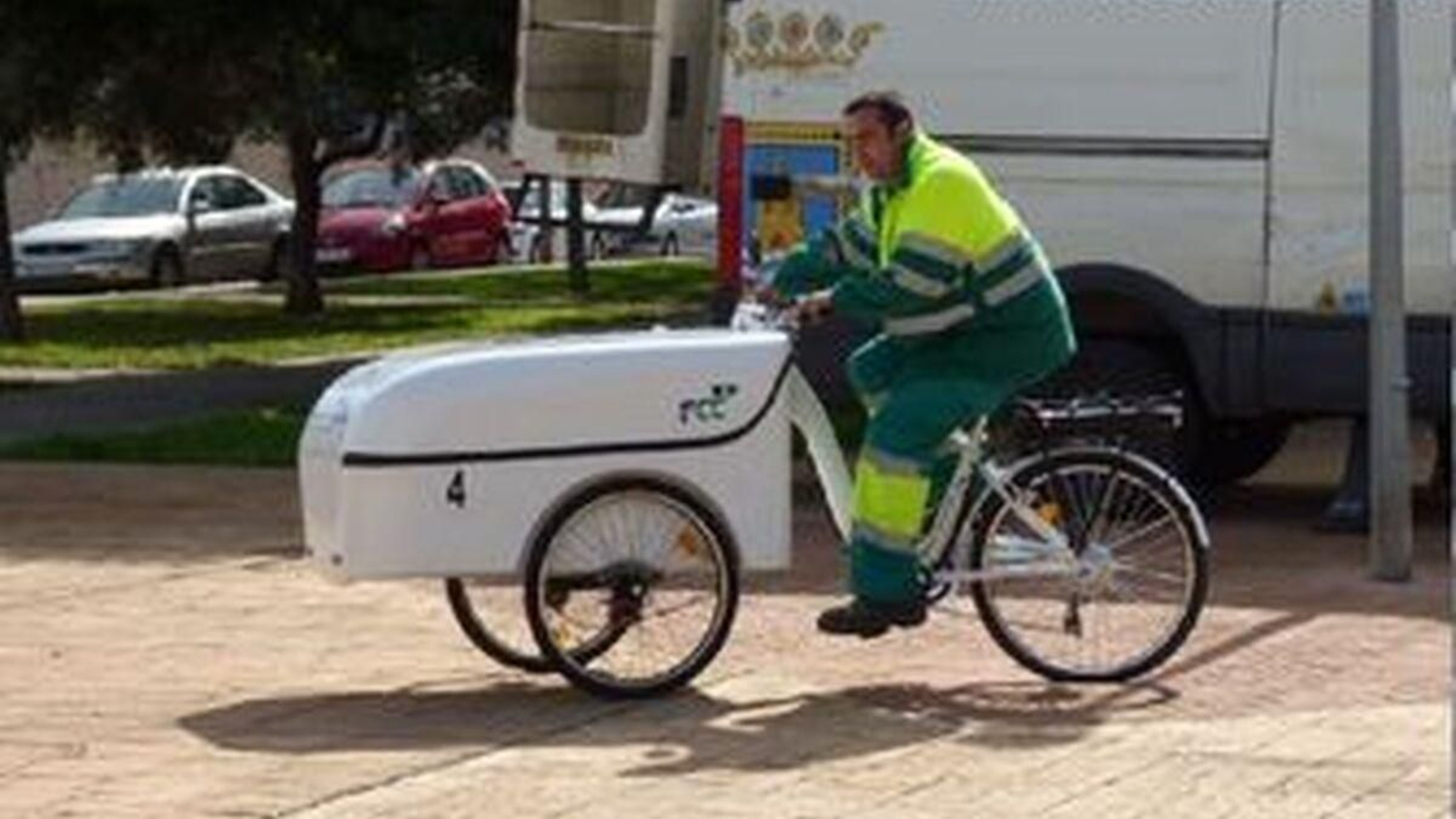 Una de las bicicletas que incluye el contrato  y que según el comité, no se usan por esta estropeadas.