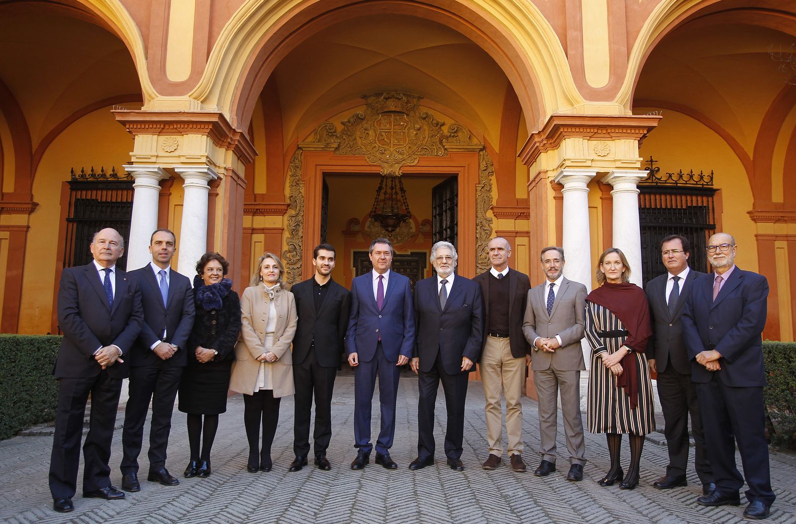 Plácido Domingo recoge su título de hijo adoptivo
