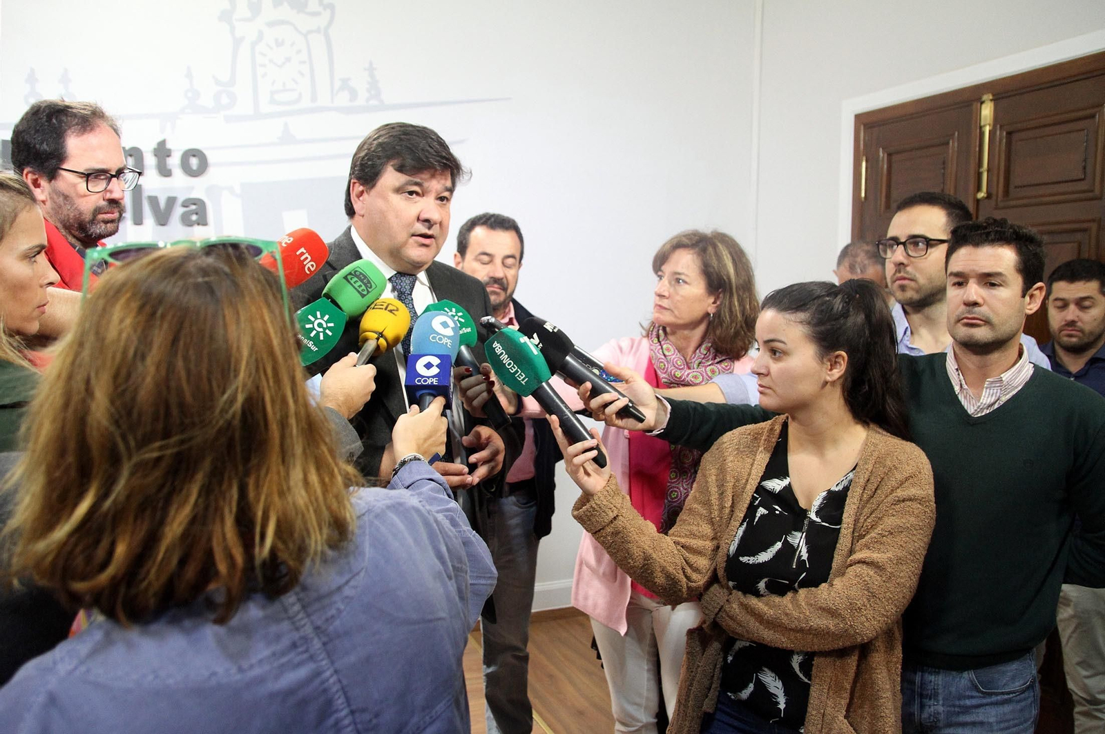 Imágenes de la reunión de la Mesa de Fosfoyesos