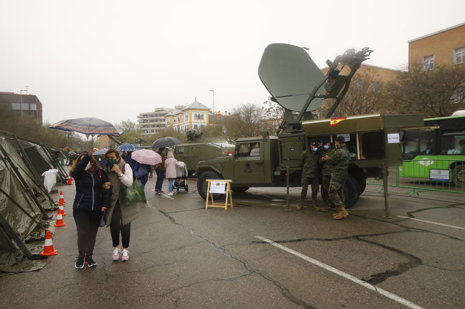 Las fotografías de la exposición de armamento de la Brigada de Córdoba