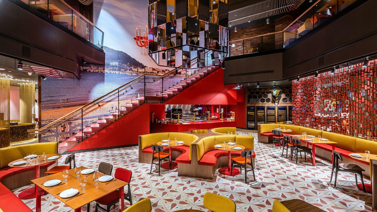 Interior del restaurante de José Andrés en Walt Disney Resort.