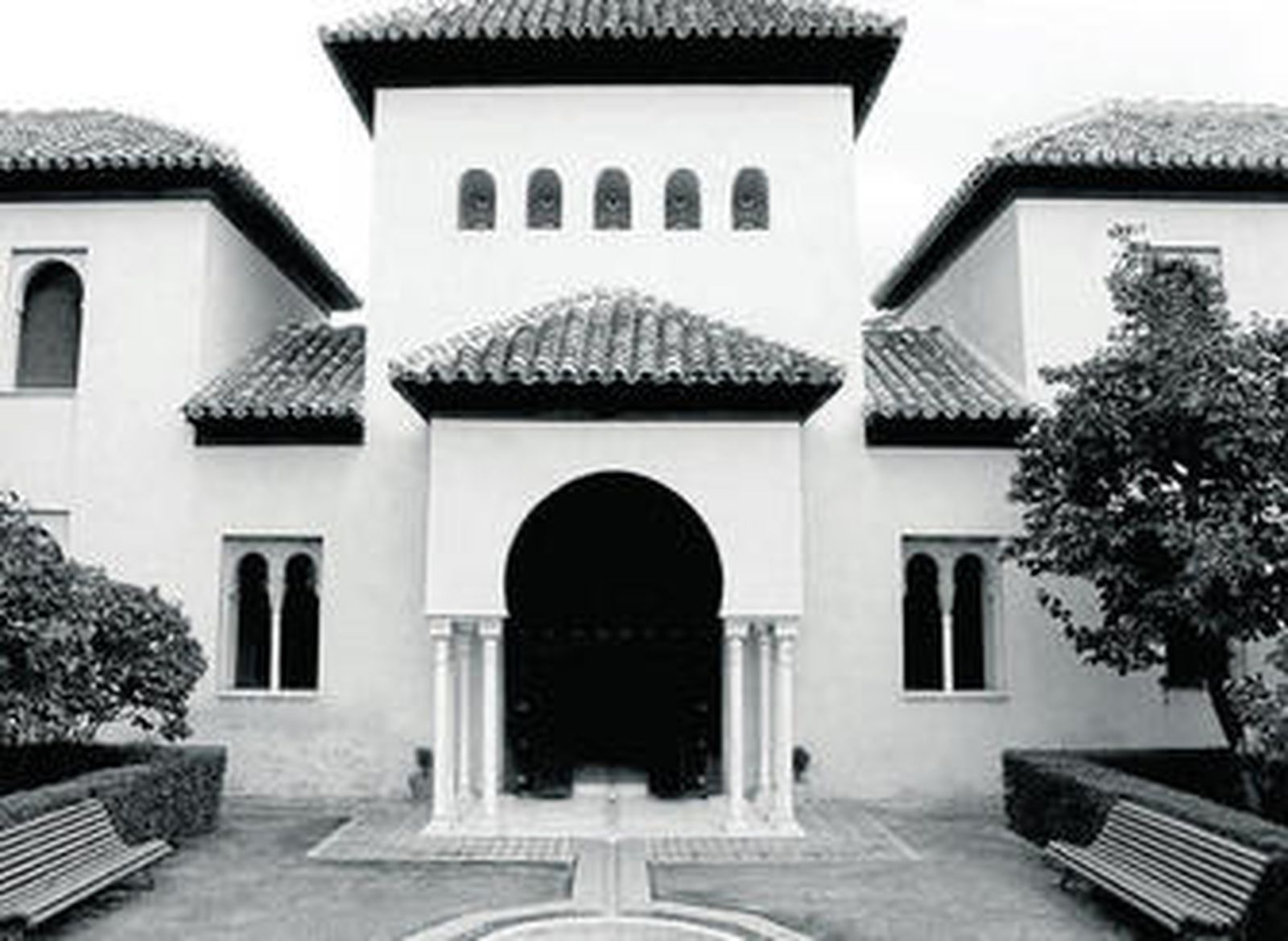 Una imagen del Alcázar del Genil, junto al que se han encontrado los restos.