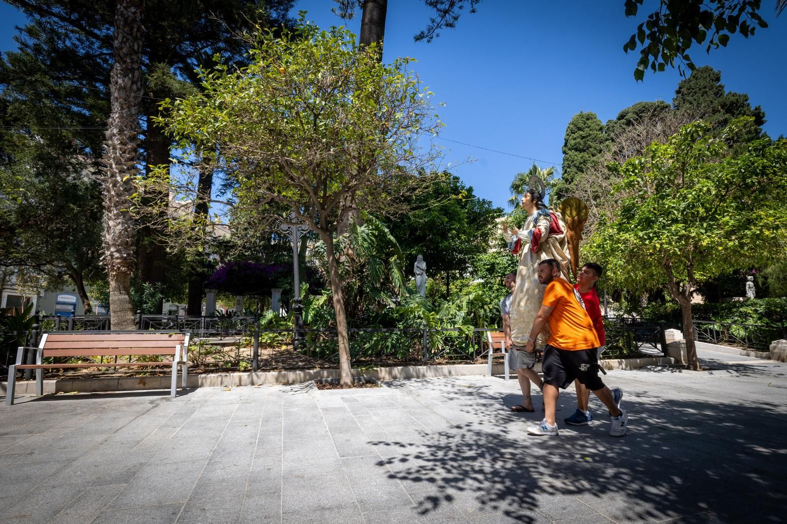 Imágenes de los preparativos para el Corpus en Cádiz