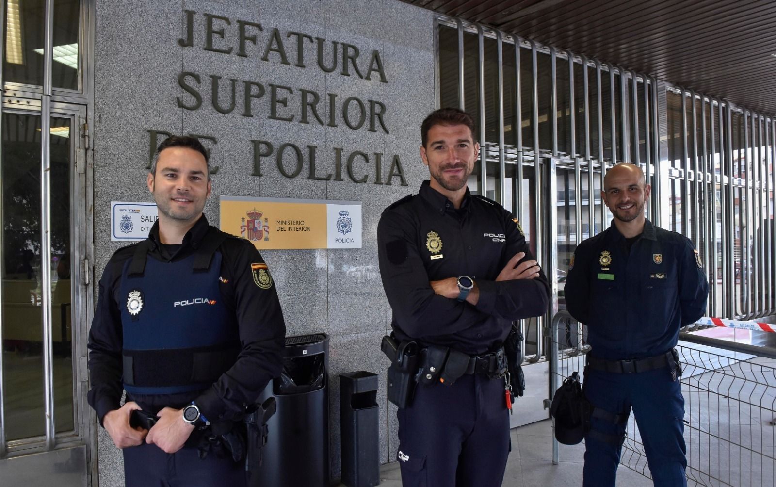 Sergio Infante, Carlos Viñas y Alberto Arias, en la Jefatura Superior de Policía.