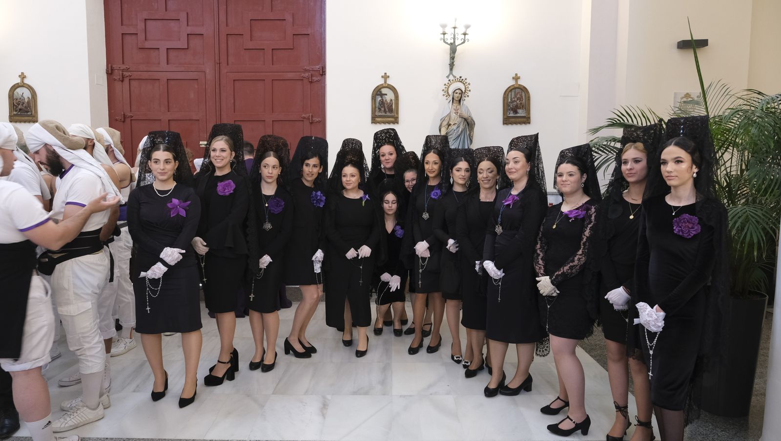 La procesión del Encuentro por las calles de Almería, en imágenes