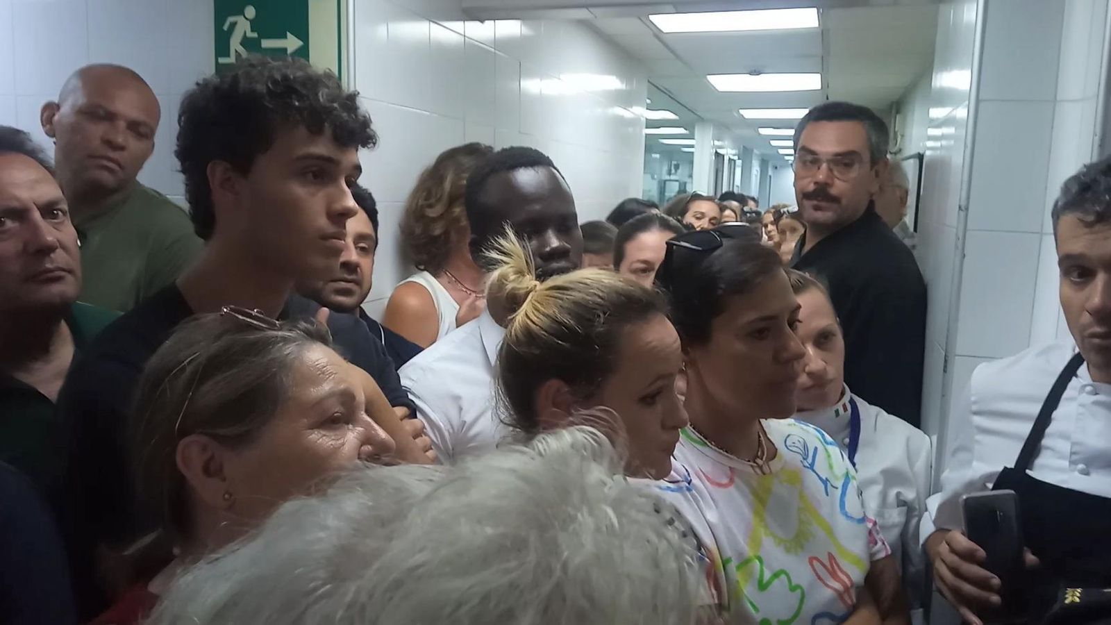 La plantilla se ha encerrado en las cocinas durante dos horas y media.