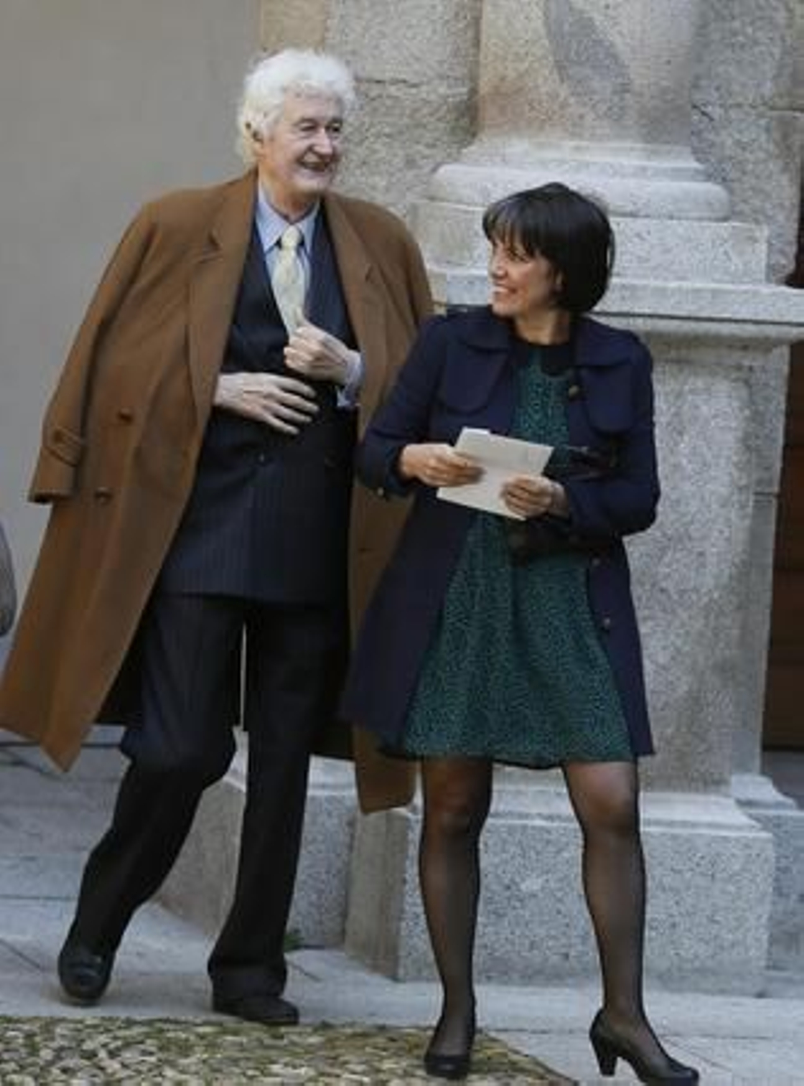 Félix Grande, a su llegada al acto. / EFE