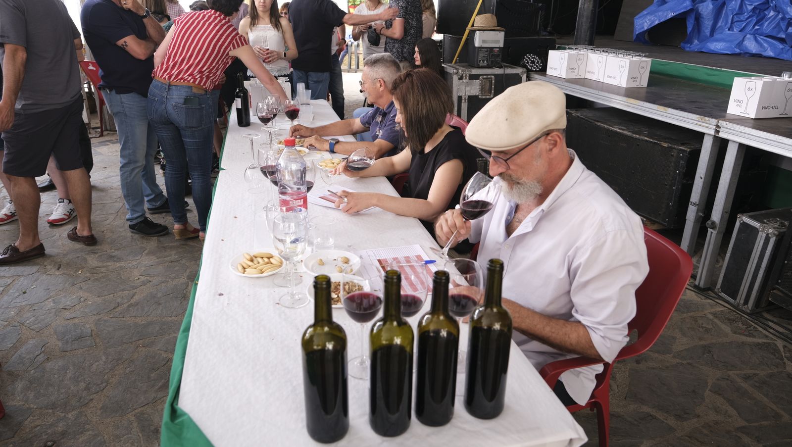 Imágenes del concurso de cata de vinos de las Fiestas de Abrucena 2022