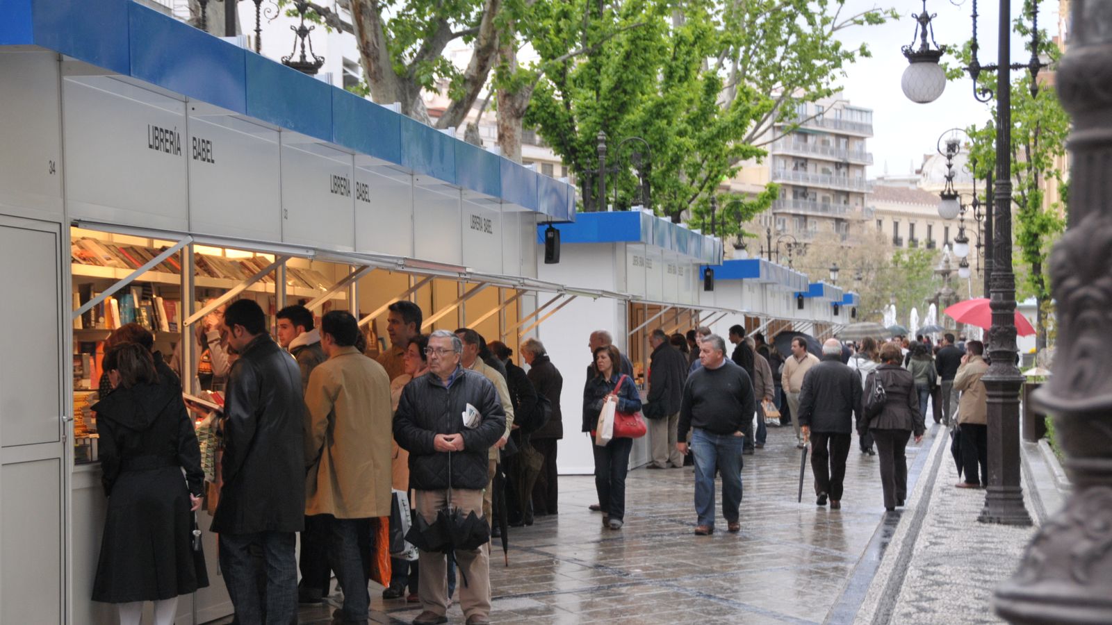 La lluva también asistió a veces a la Feria.