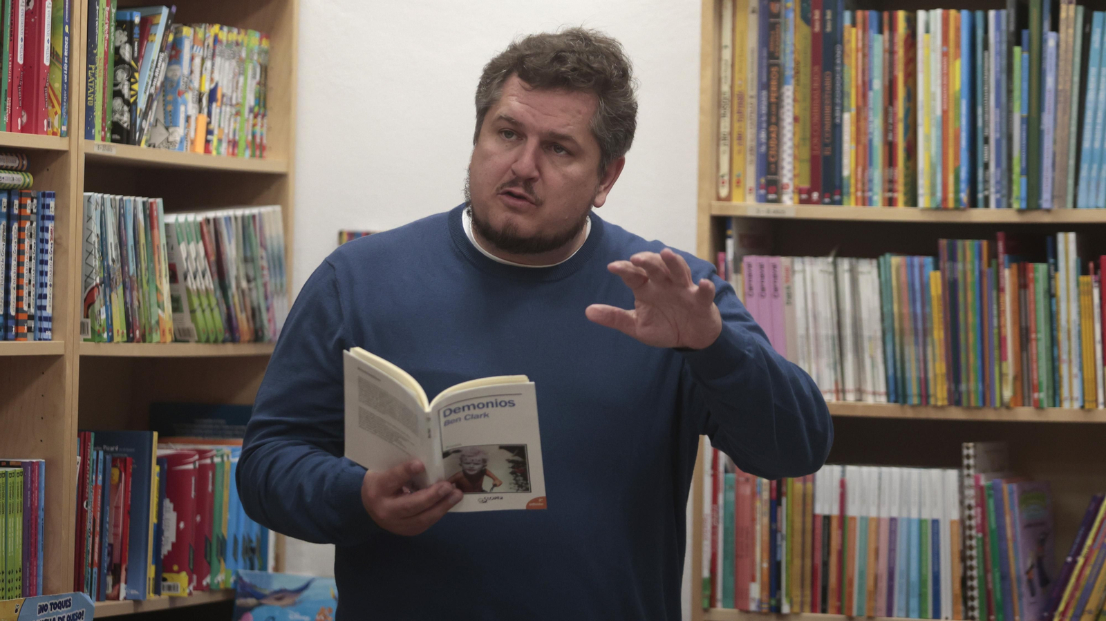 Presentación del poemario "Demonios" de Ben Clark