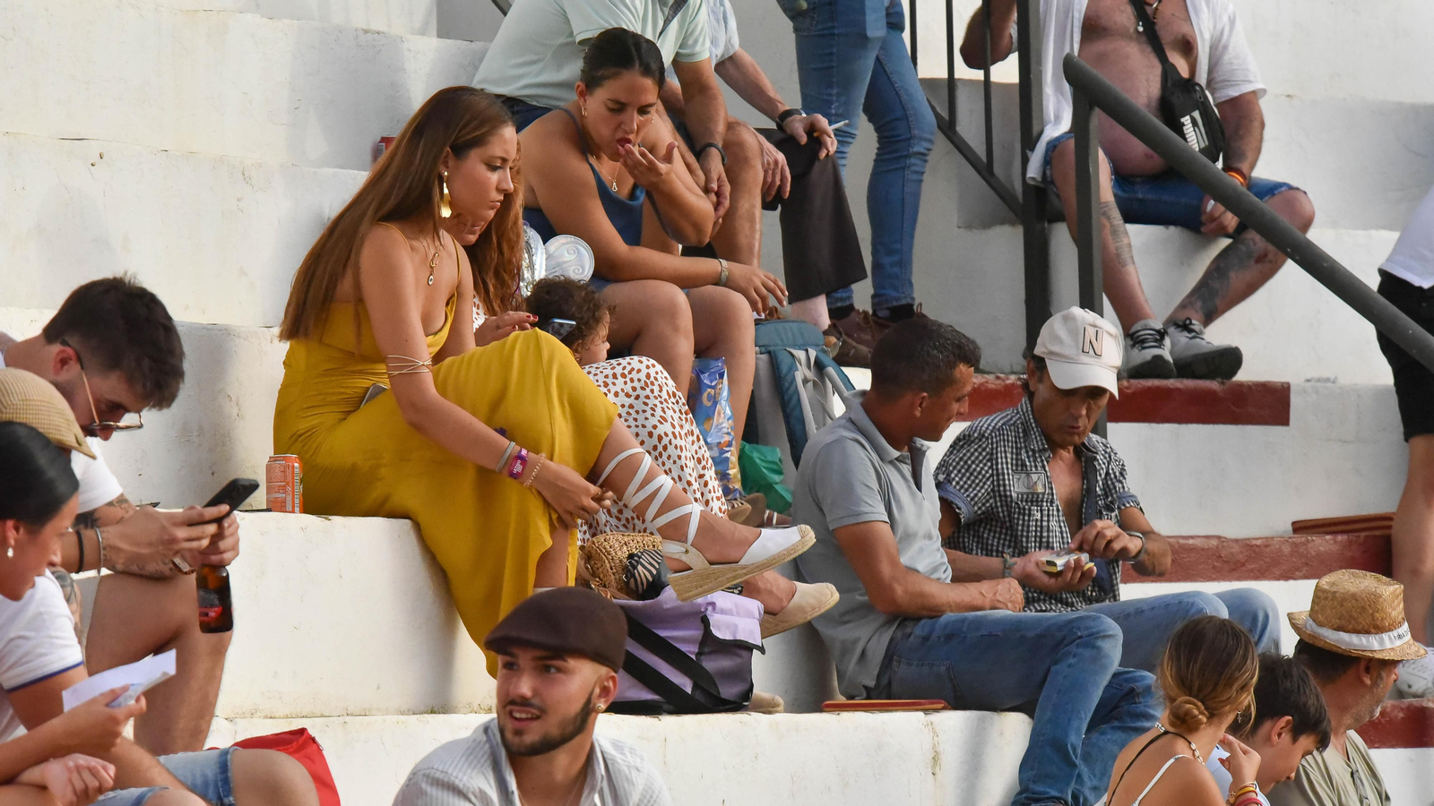 Búscate en las fotos del  festejo mixto de la Feria Real de San Roque
