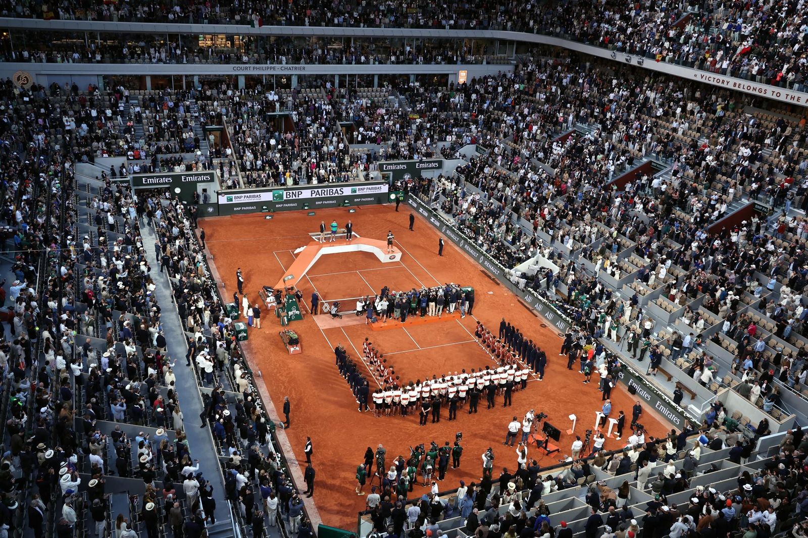 Las fotos de la celebración de la victoria de Carlos Alcaraz en Roland Garros