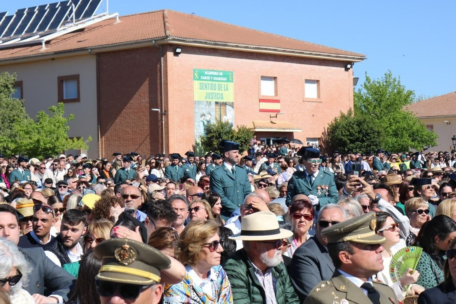 En imágenes: así ha sido la jura de bandera de la Guardia Civil presidida por el rey Felipe VI