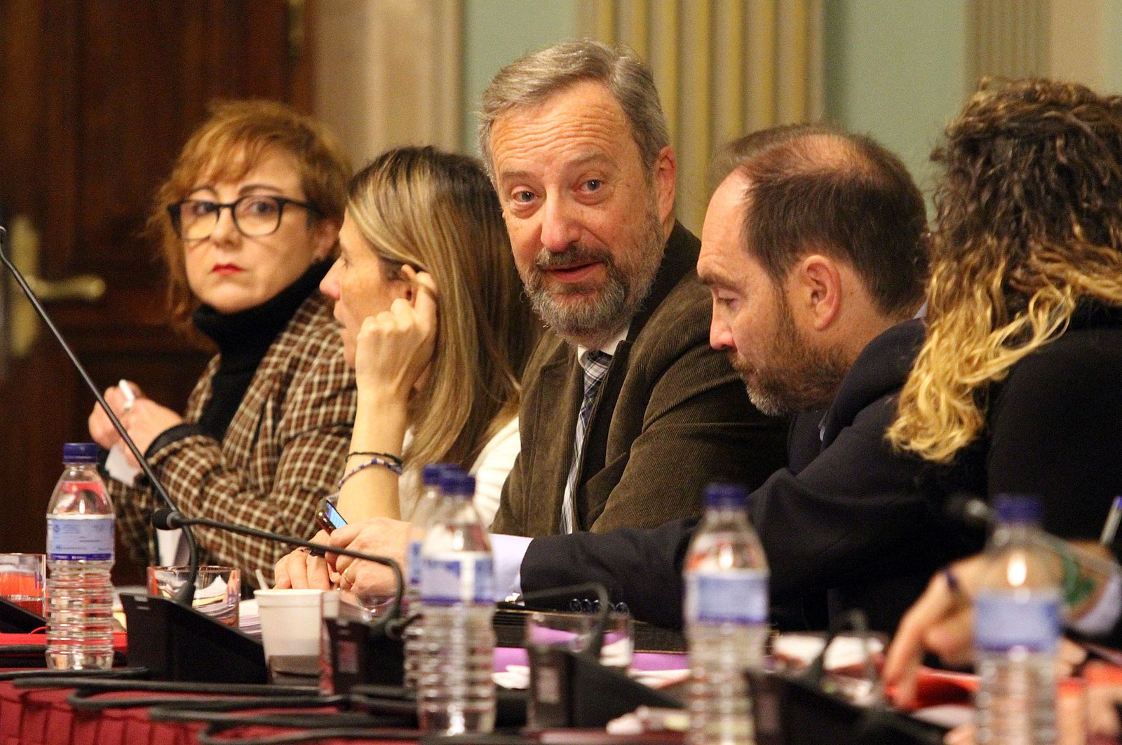 Manuel Gómez, entre María Villadeamigo y Pepe Fernández.