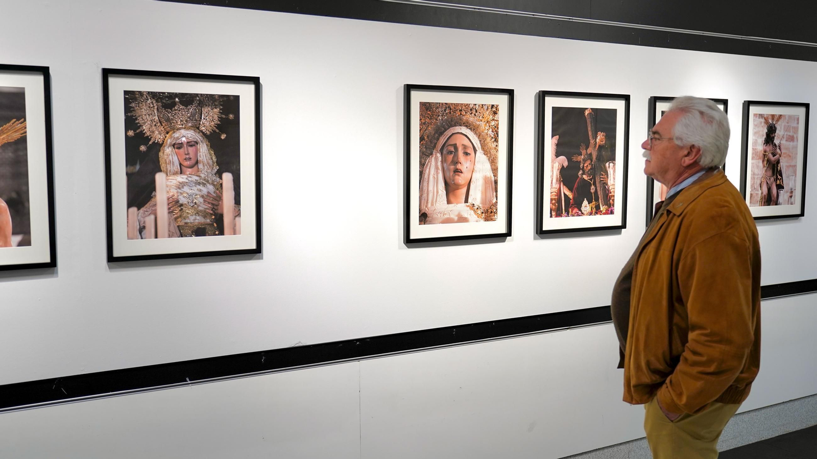 Fotos de la inauguración de las fotografías de la Semana Santa en Algeciras.