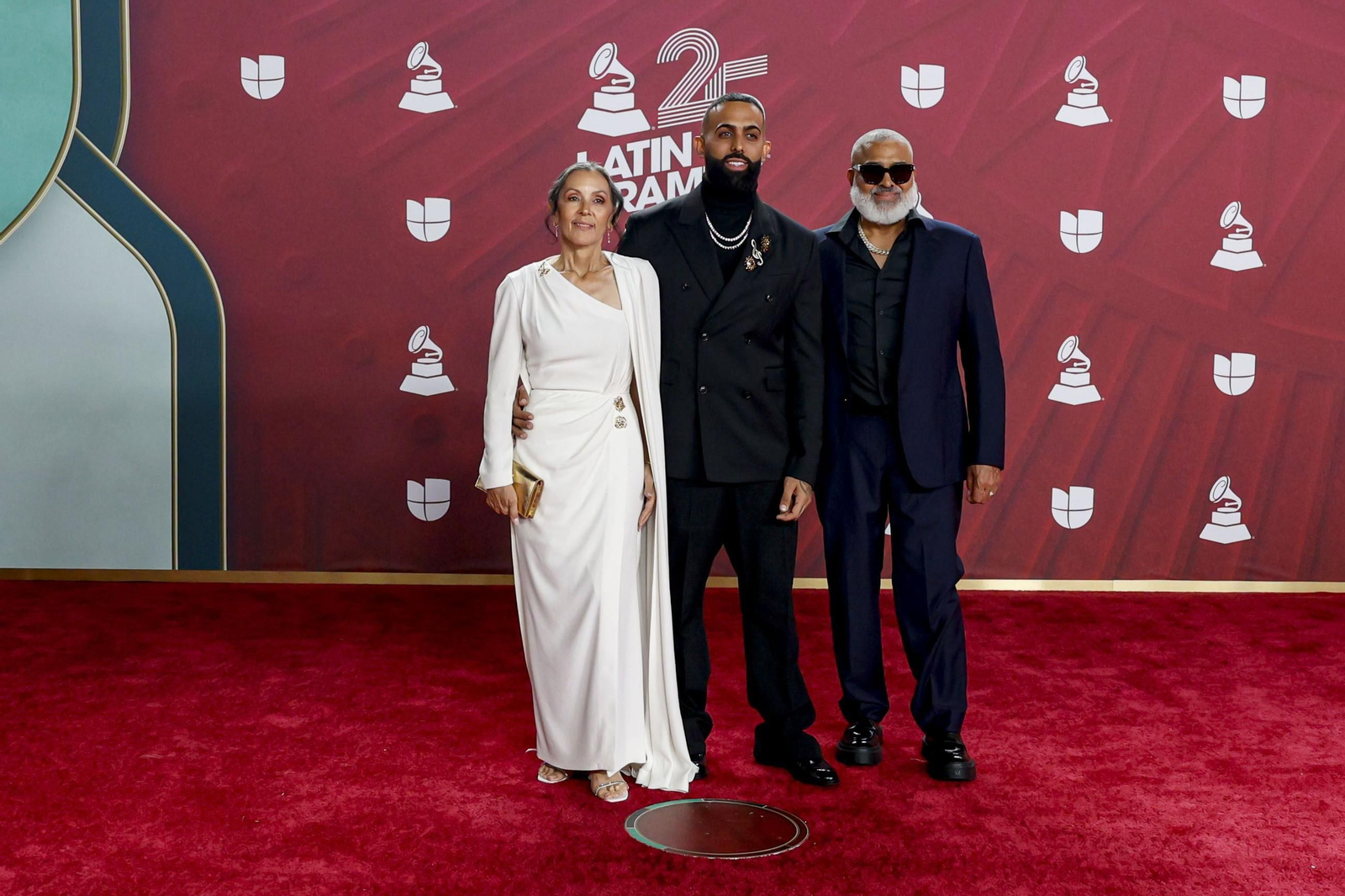 Todos los famosos, tendencias y curiosidades en la alfombra roja de la 25 edición de los Grammy Latinos