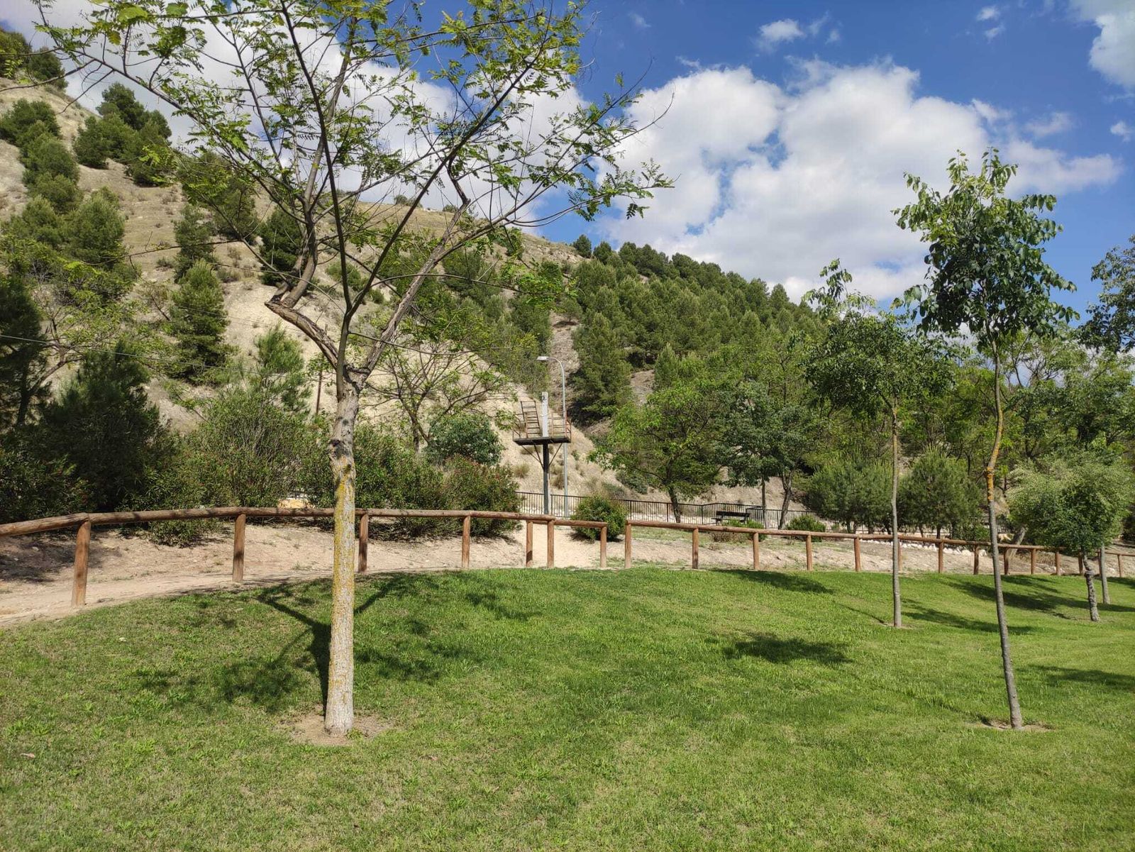 Jardines del río Genil a su paso por Jauja.